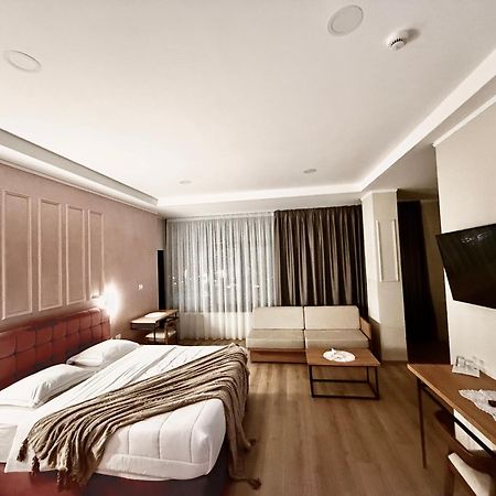 Hotel Republika Berat Extérieur photo