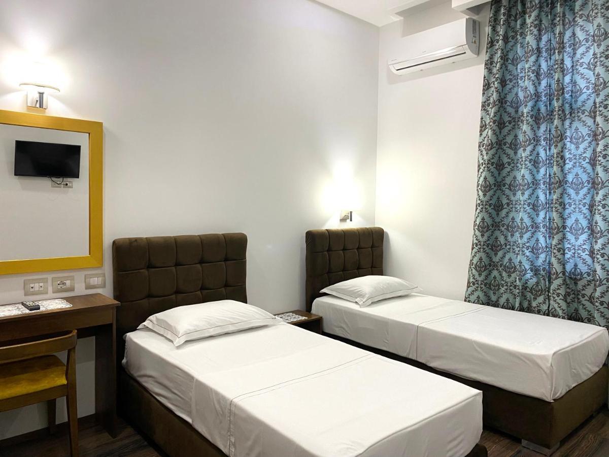 Hotel Republika Berat Extérieur photo