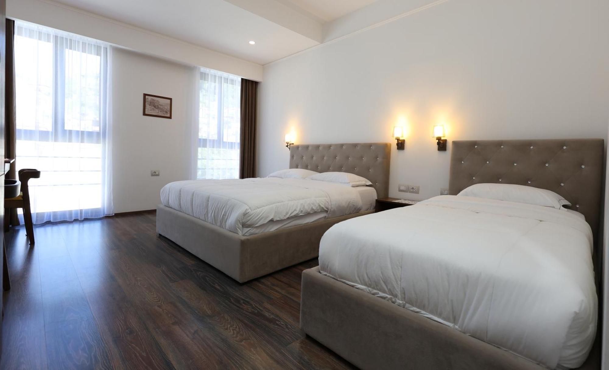 Hotel Republika Berat Extérieur photo