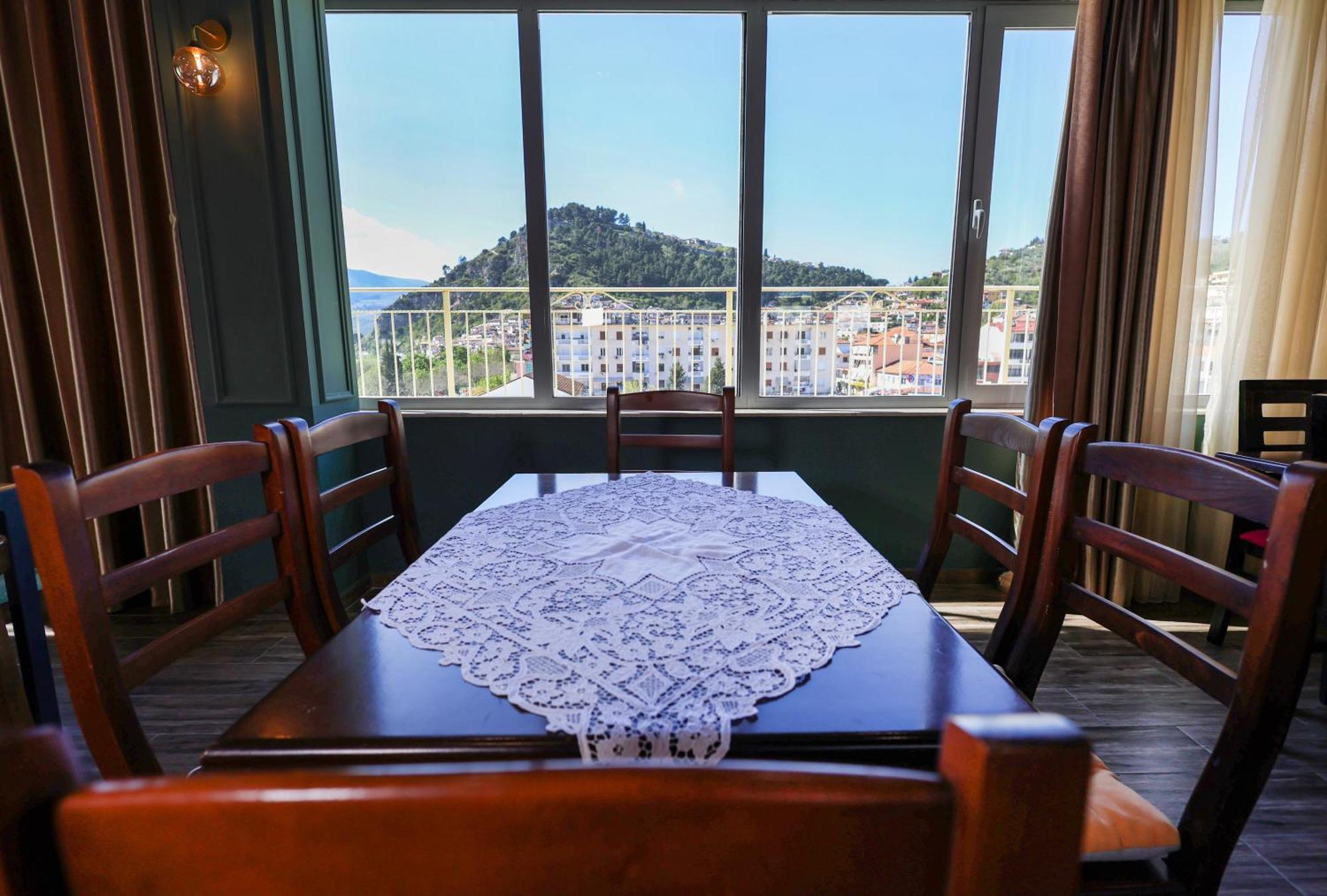 Hotel Republika Berat Extérieur photo