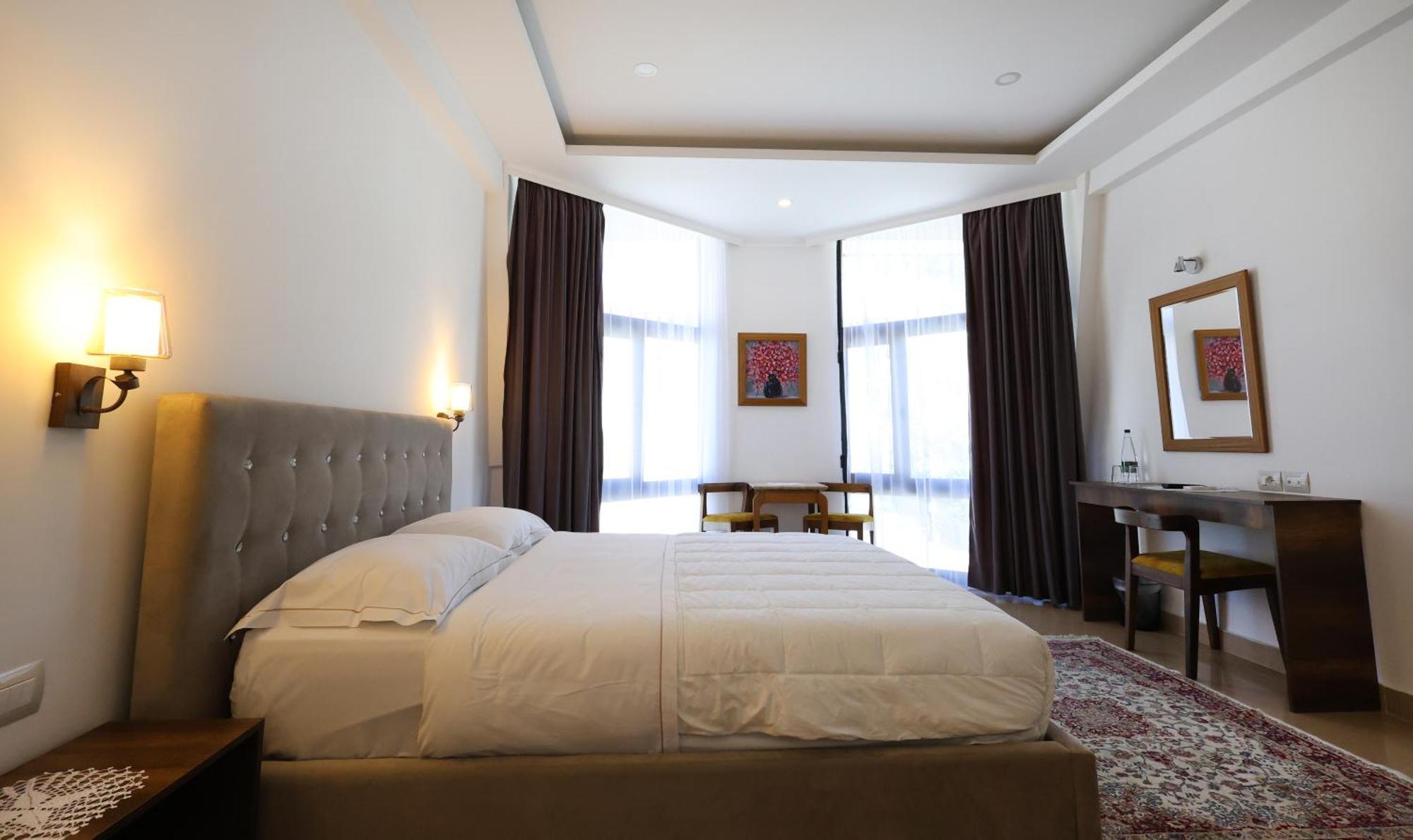 Hotel Republika Berat Extérieur photo