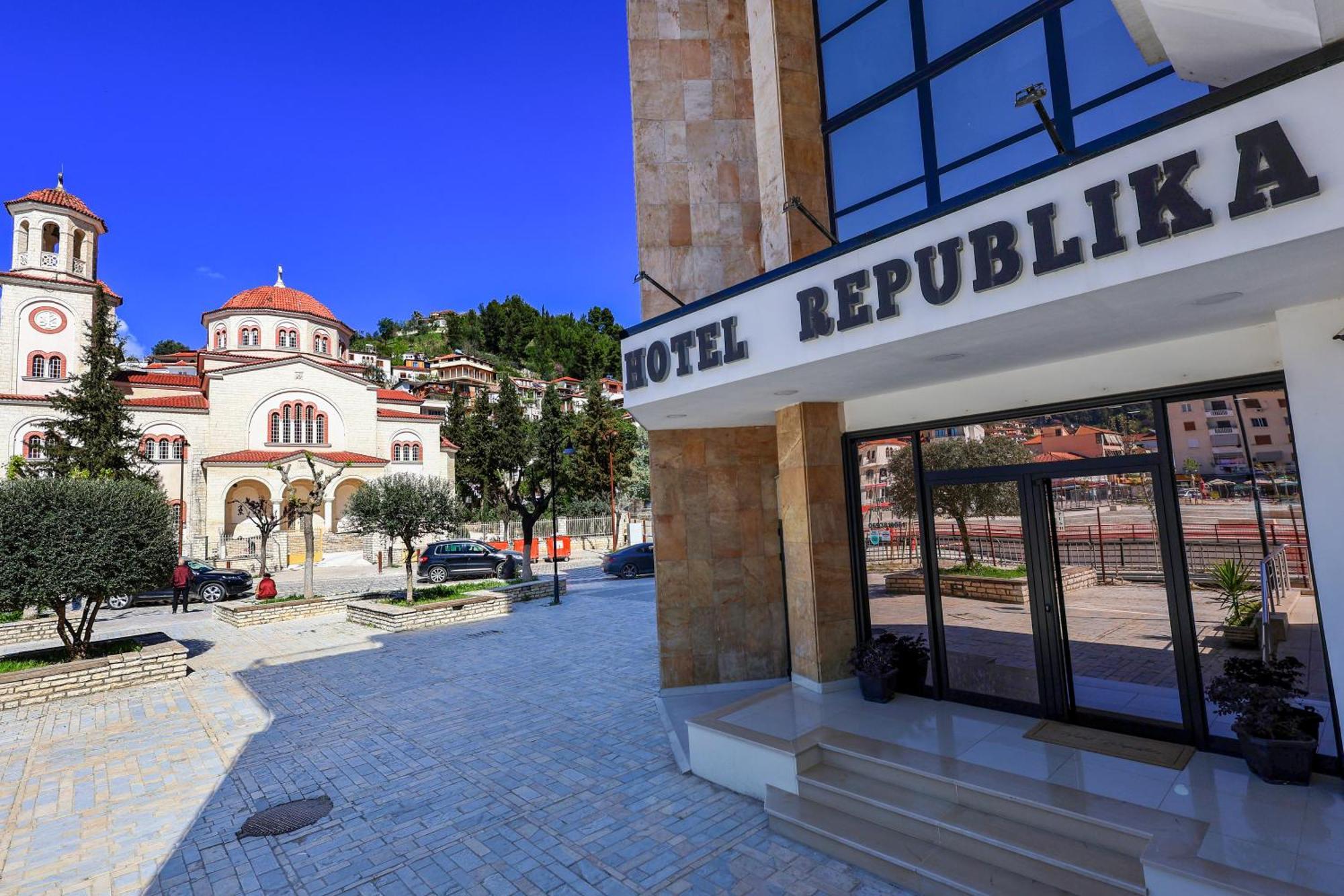 Hotel Republika Berat Extérieur photo