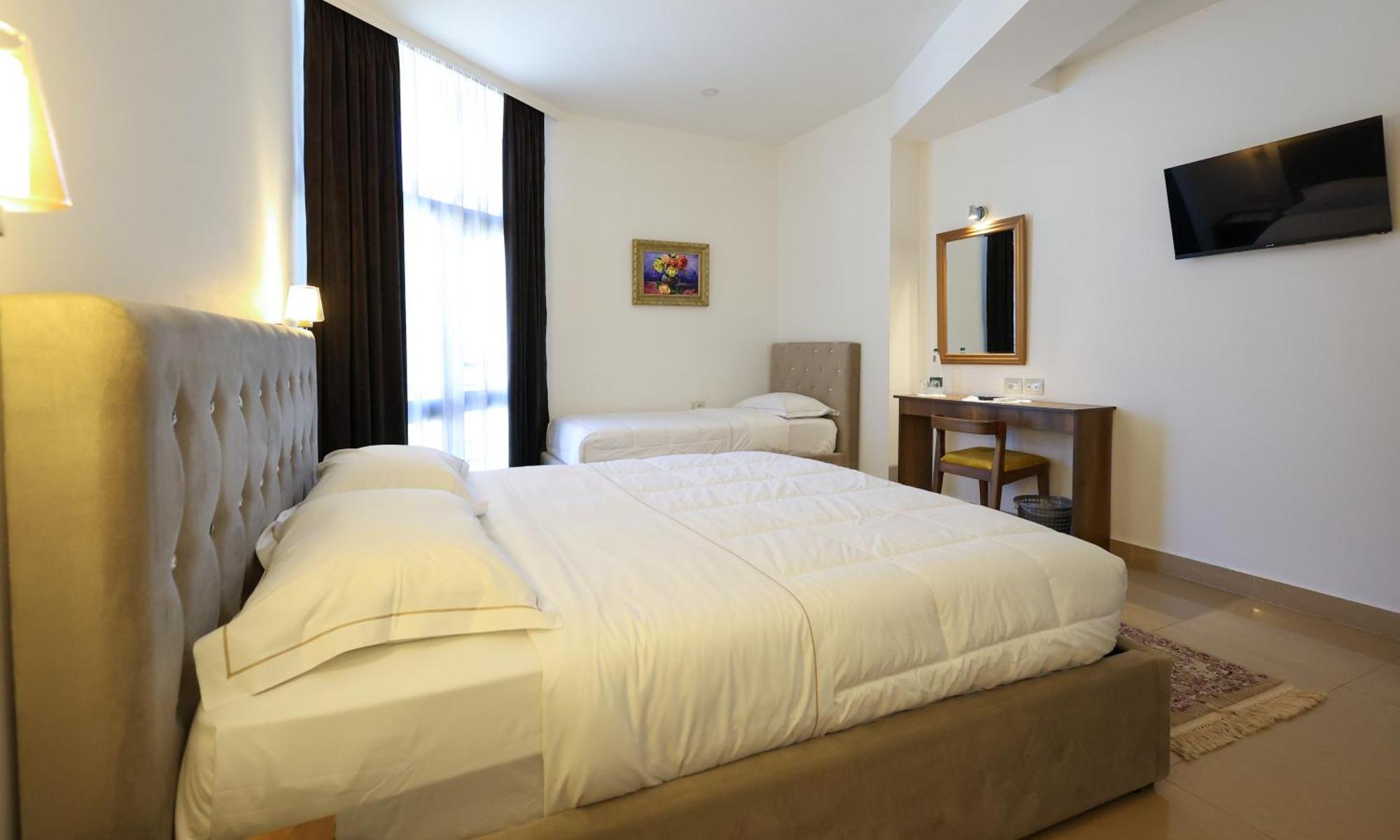 Hotel Republika Berat Extérieur photo