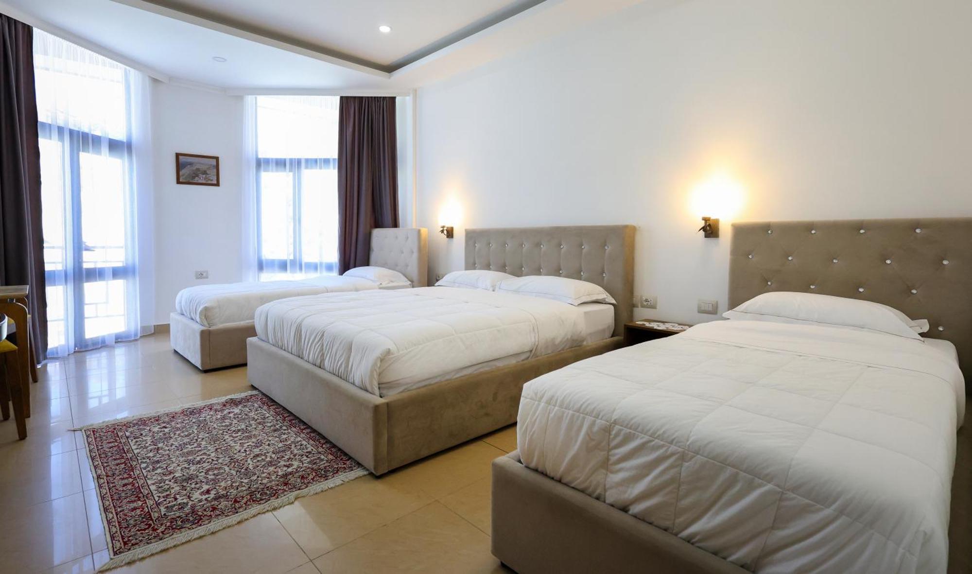 Hotel Republika Berat Extérieur photo